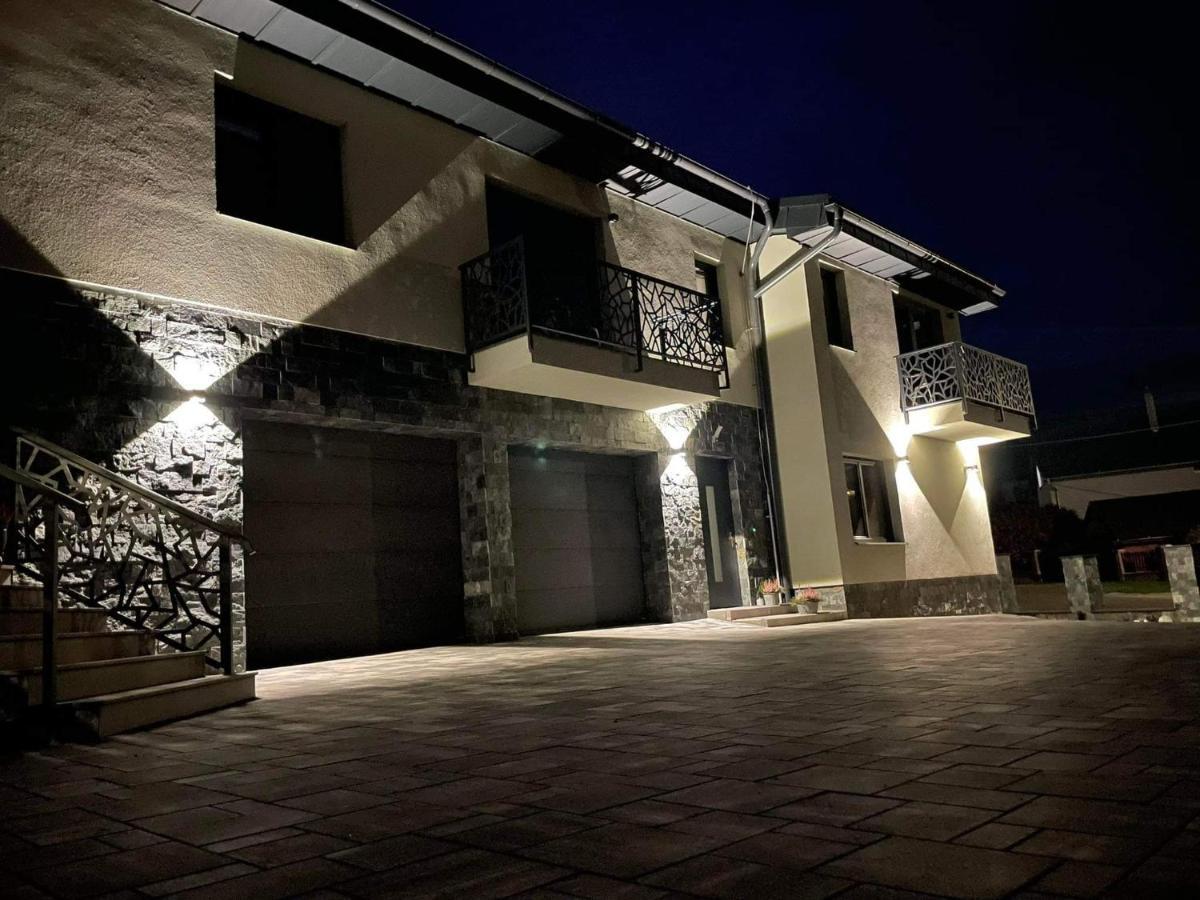 Apartmany Zaky Vrbov Ngoại thất bức ảnh